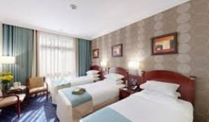 Leader Al Muna Kareem